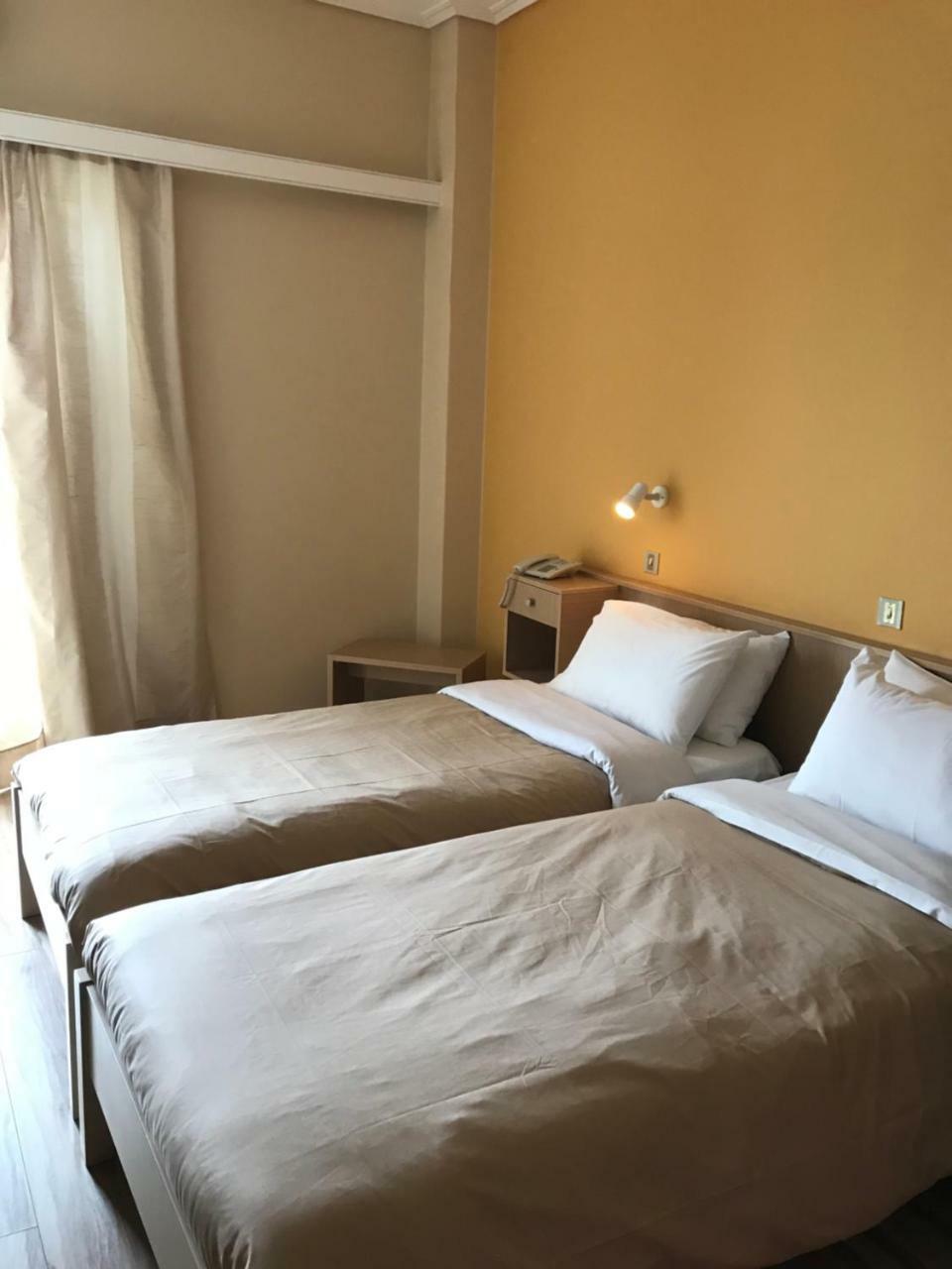 Galaxy Hotel 카리스토스 외부 사진