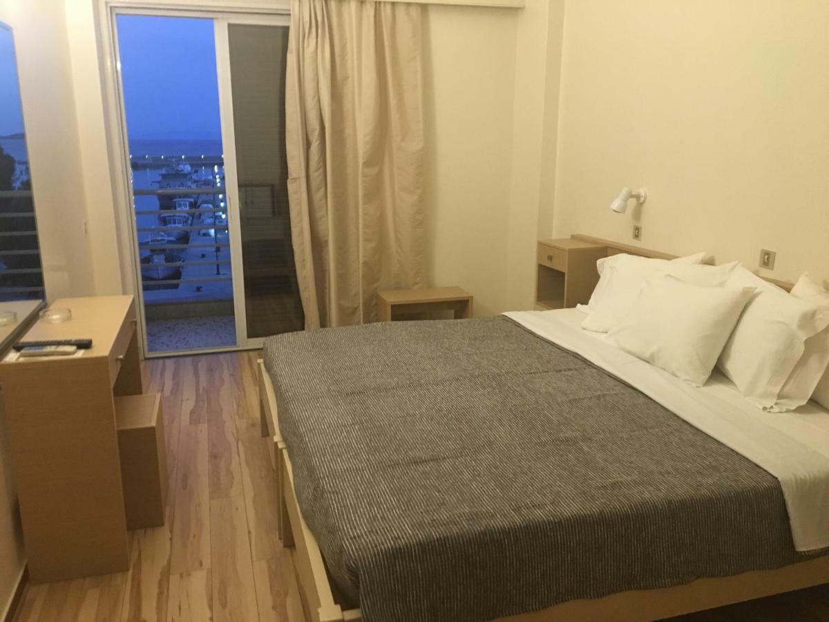 Galaxy Hotel 카리스토스 외부 사진