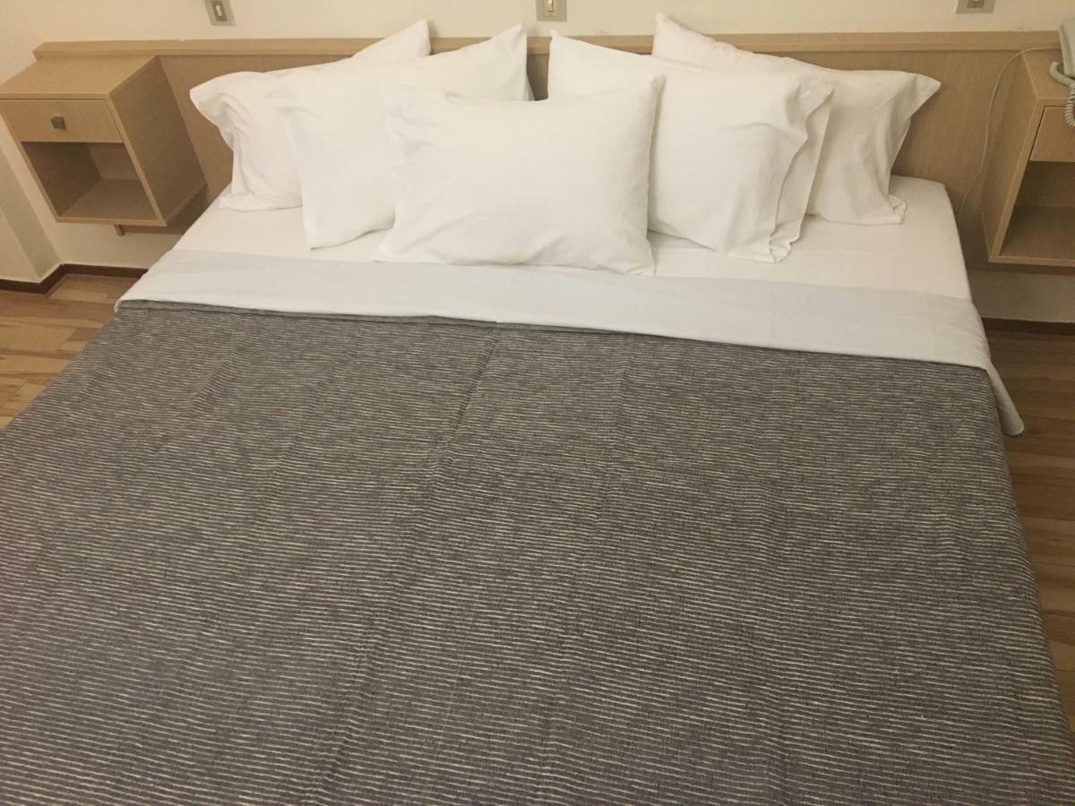 Galaxy Hotel 카리스토스 외부 사진